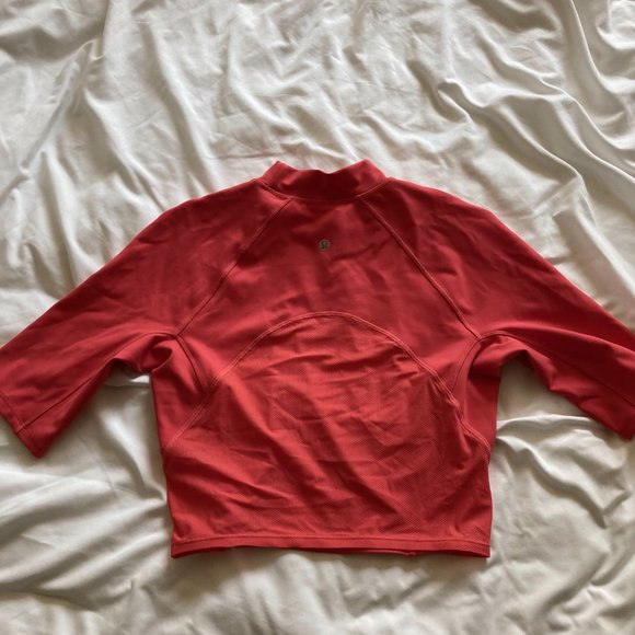 Lulu Lemon EVERLUX™ AND MESH CROPPED SHORT SLEEVE - Picture 5 of 5